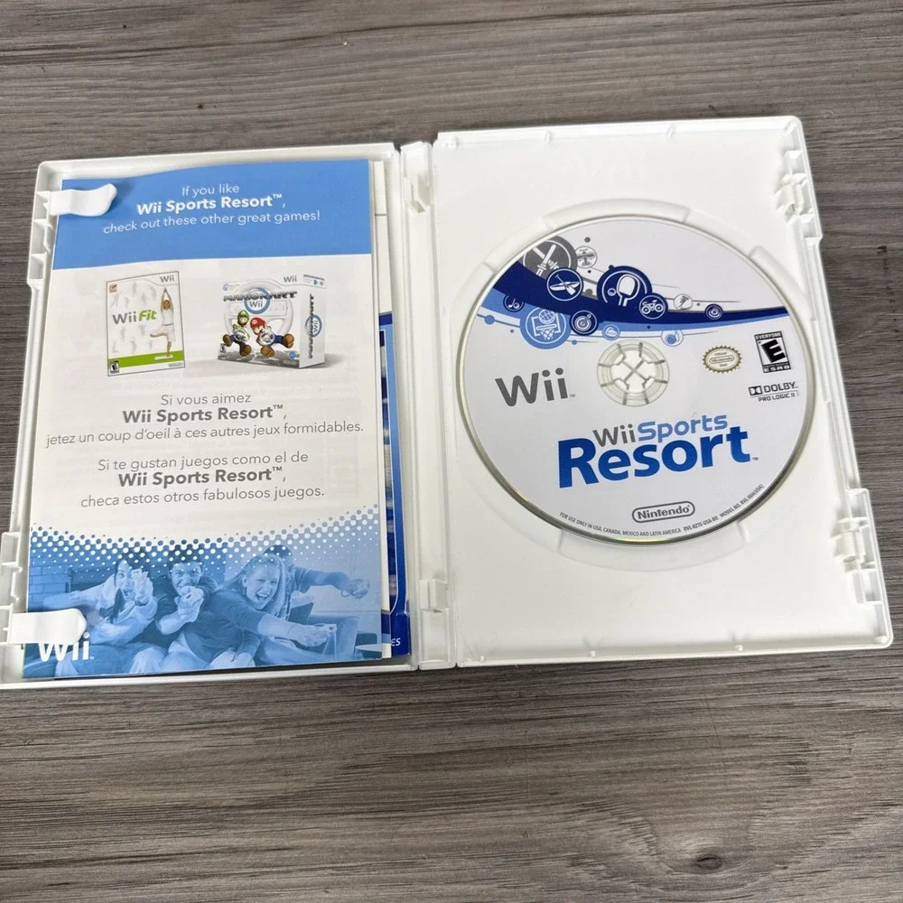 Wii Sports Resort (Nintendo Wii, 2009) CIB COMPLETE IN BOX